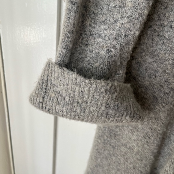 Long grey sweater/coat - Picture 3 of 6